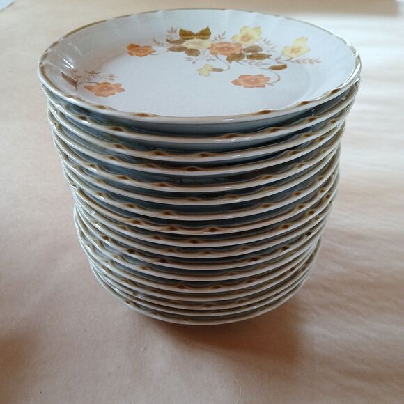 Mikasa Salad Plate 7" Autumn Flower Interludes Pattern KJ001 Oven Safe Stoneware - Picture 5 of 5